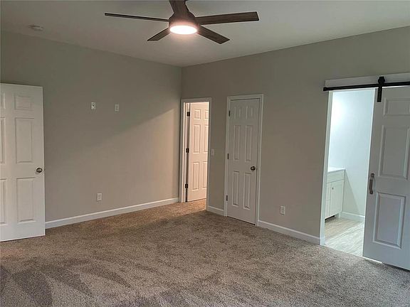 3rd image of 115 Chinkapin Ct