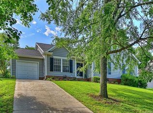 12645 Woodside Falls Rd, Pineville, NC 28134