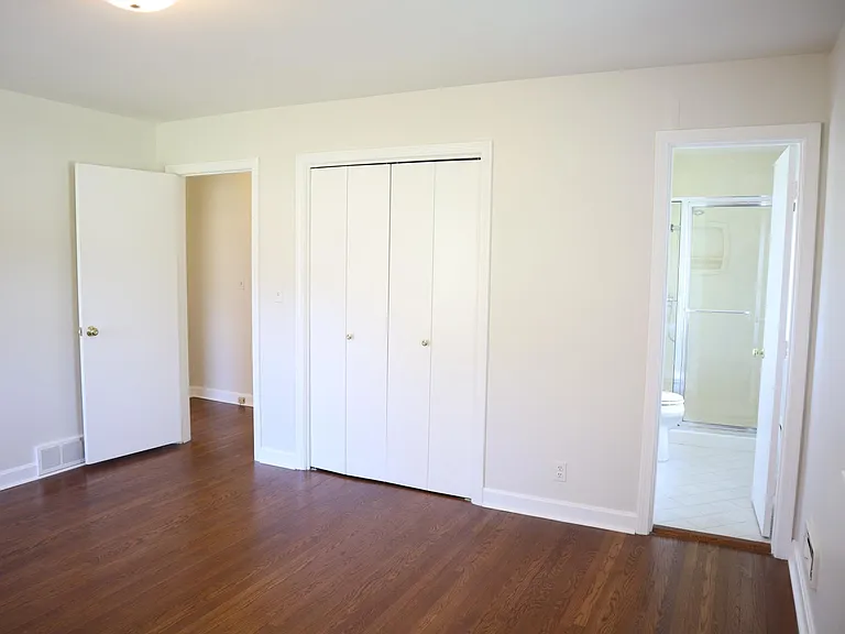 2331 Thornhill Rd — Photo 33