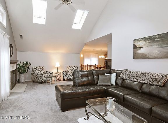 3rd image of 35 S Stonington Dr #202
