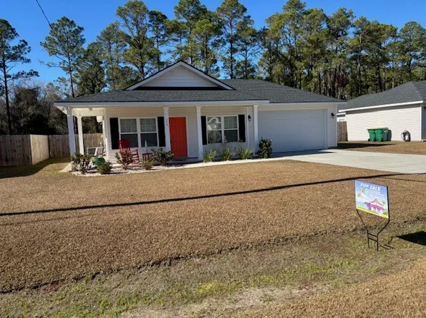 1219 Market St, Darien, GA 31305