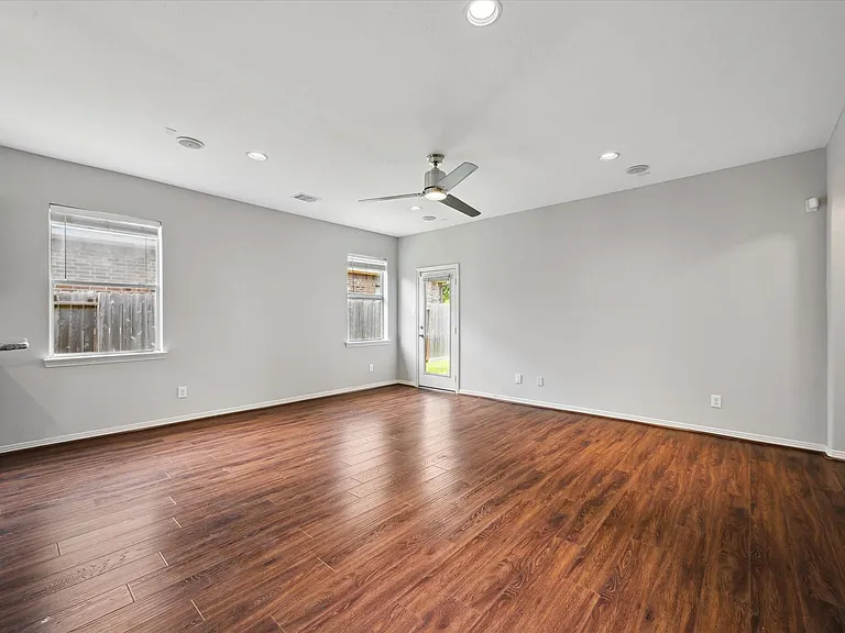 3105 W Trail Dr — Photo 4