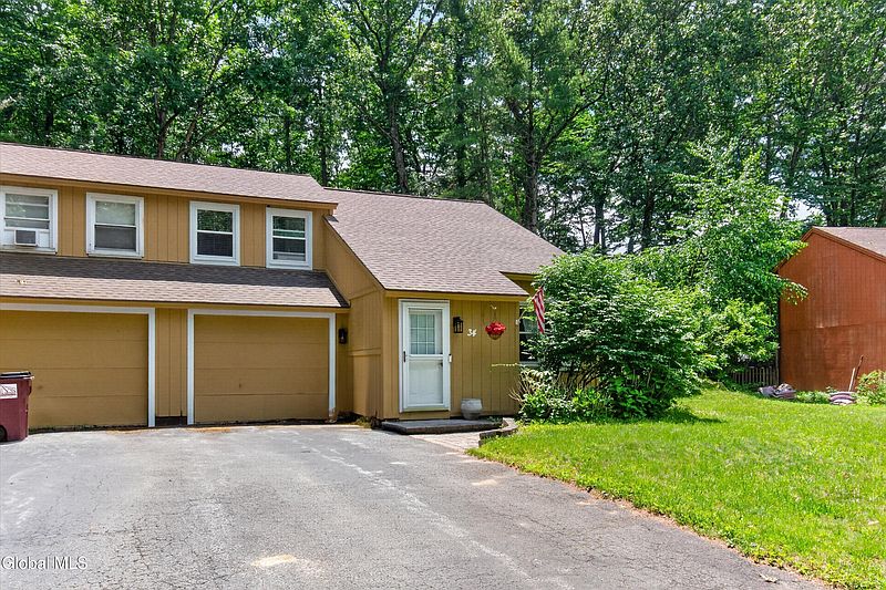 2nd image of 34 Pepperbush Place