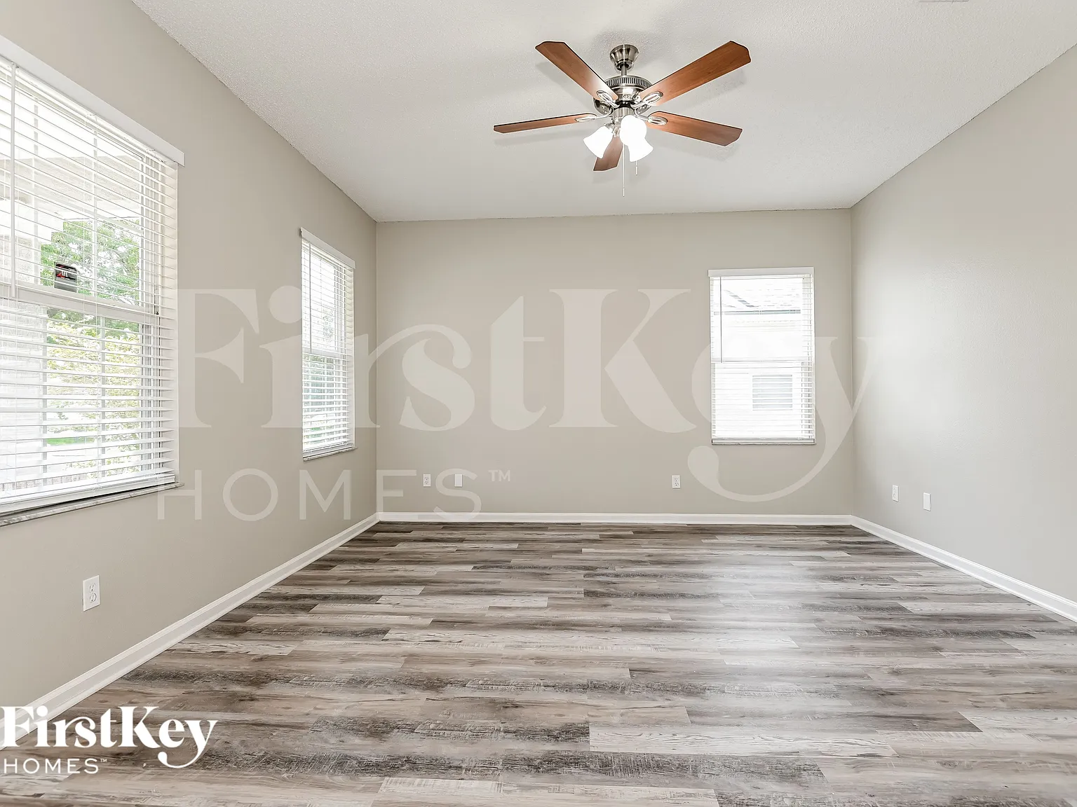 4 bed, 2.0 bath, 1344 sqft, $1,595 — Photo 3