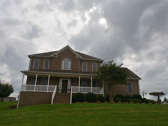 2nd image of 1359 Farmington Dr