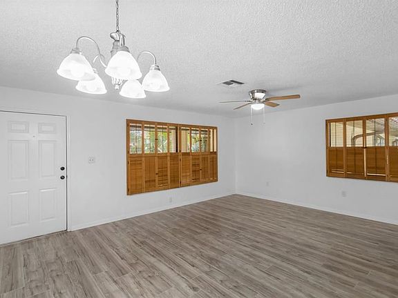 5th image of 2810 Hammock Ct #2810
