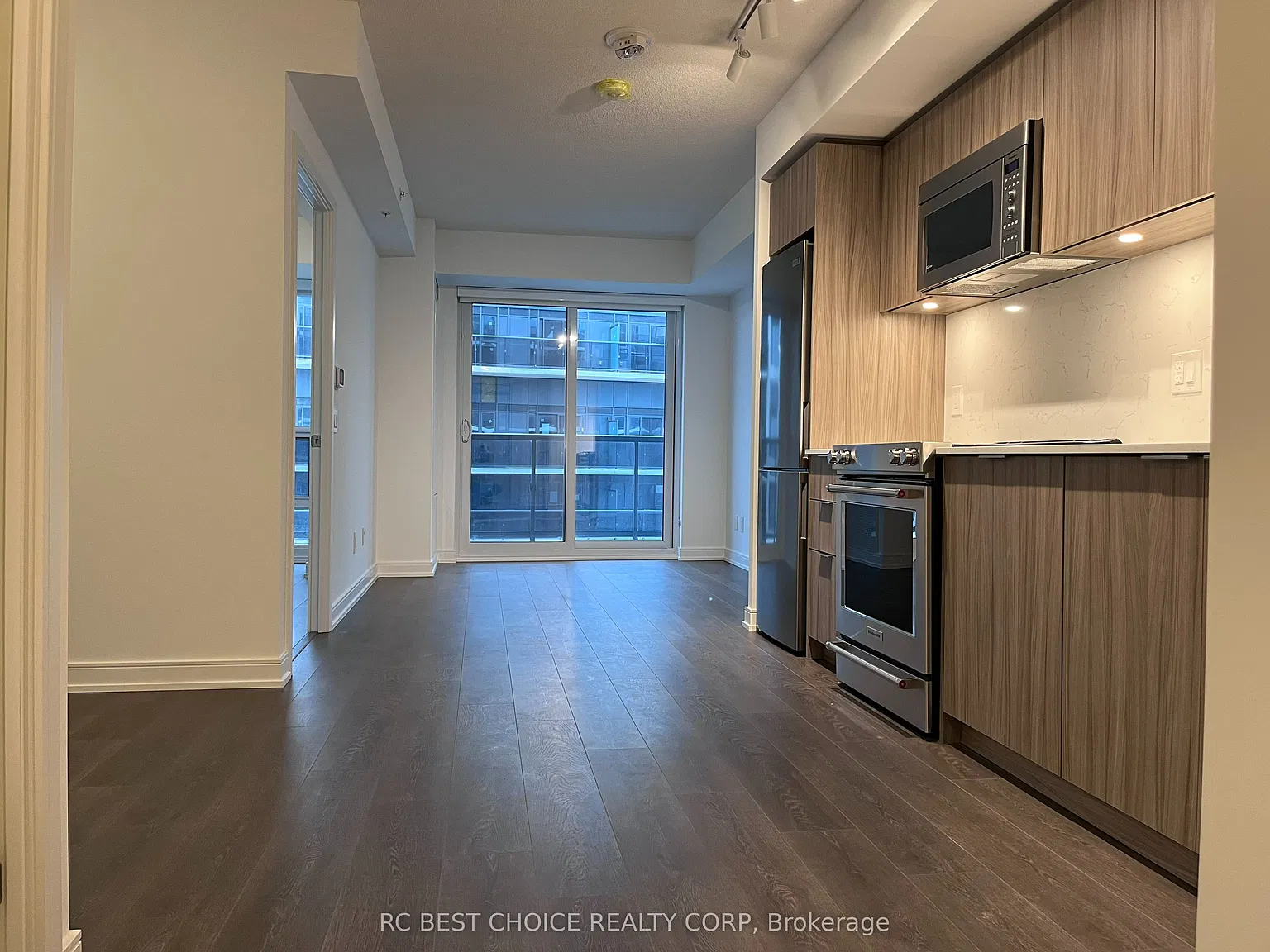 2 bed, $2,350 — Photo 3