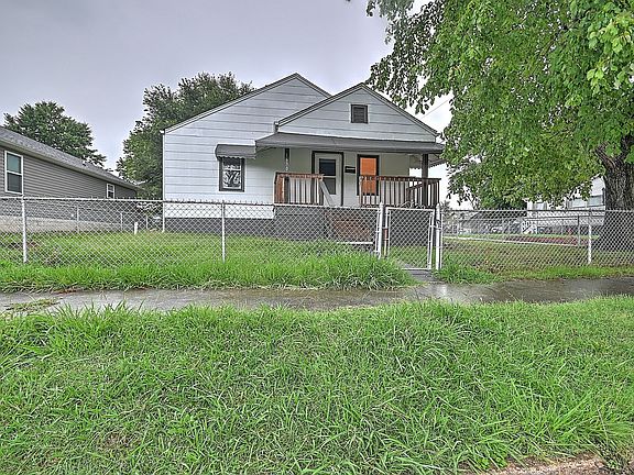 3rd image of 1630 Park St