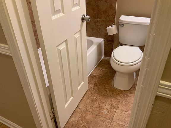 5th image of 3135 Dobbs Dr