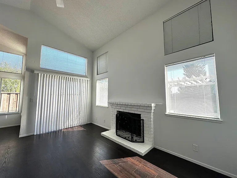 528 Fuchsia Dr — Photo 14