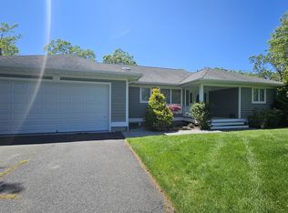 11 John St, Westhampton Beach, NY 11978