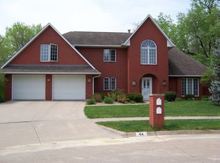 44 Evergreen Pl, Iowa City, IA 52245