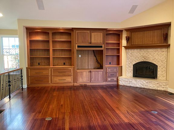 5th image of 1683 Laurelwood Dr