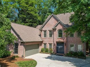 5300 Coveview Ct, Greensboro, NC 27407