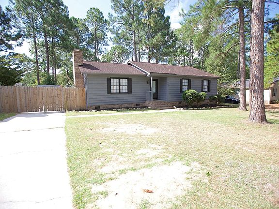 2nd image of 220 Pond Ridge Rd E