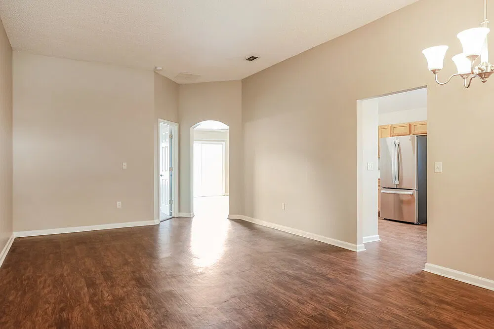 4 bed, 2.0 bath, 1882 sqft, $2,800 — Photo 4