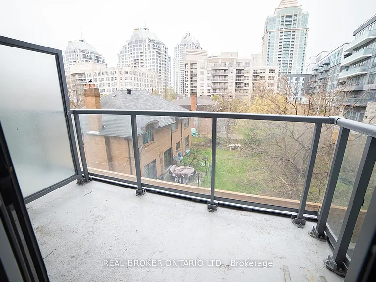 7 Kenaston Gdns #123 — Photo 17