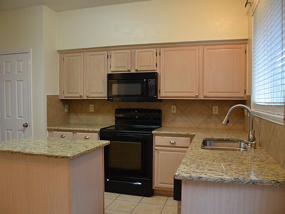 4th image of 6808 Bellehaven Dr