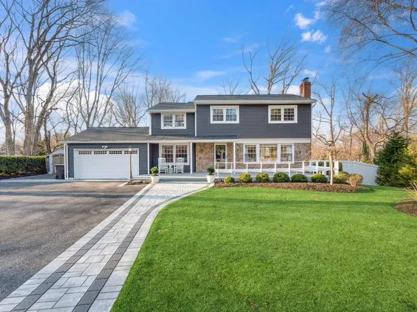 5 Potter Court, Smithtown, NY 11787