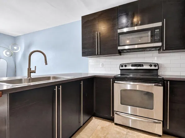 467 GOLDEN ISLES Drive #107, Hallandale Beach, FL 33009