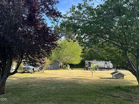 2nd image of 87538 Dahl Ln