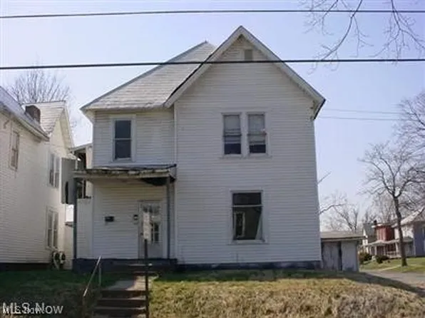 245 N 6th St, Coshocton, OH 43812