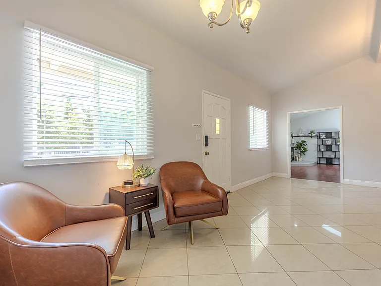 829 E Camino Real Ave — Photo 8