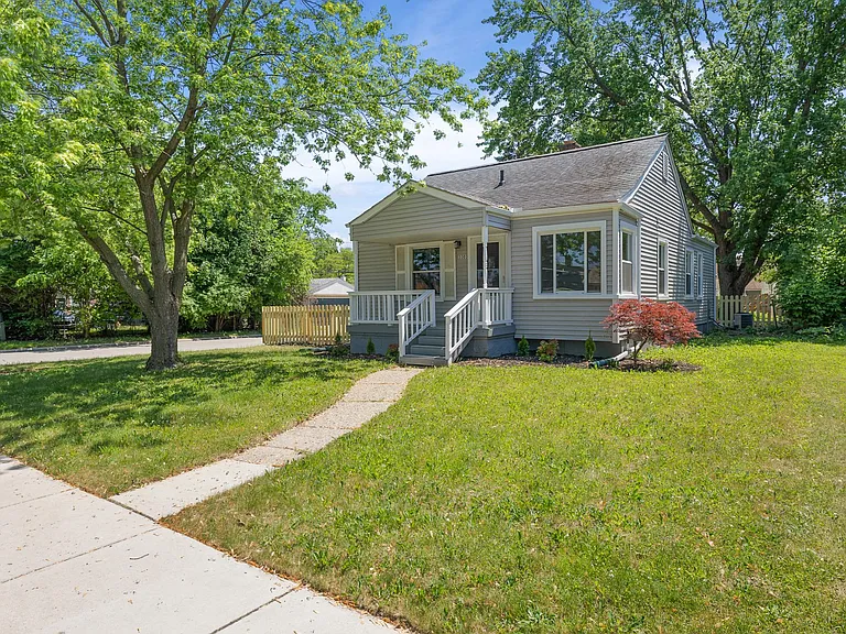 3303 Normandy Rd — Photo 1