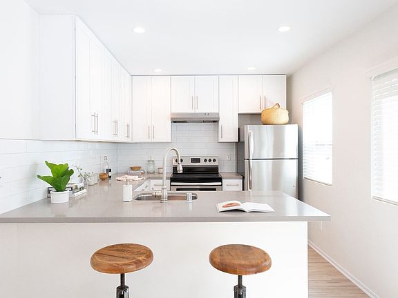 2nd image of 12625 Pacific Ave APT 6