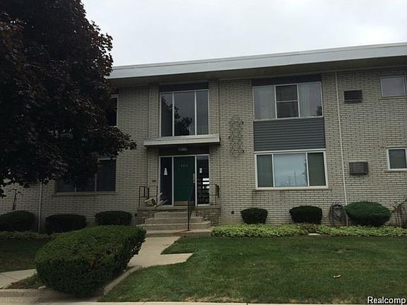 2nd image of 4910 Briarwood Ave APT 1
