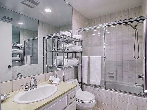 3rd image of 917 2nd St APT 201