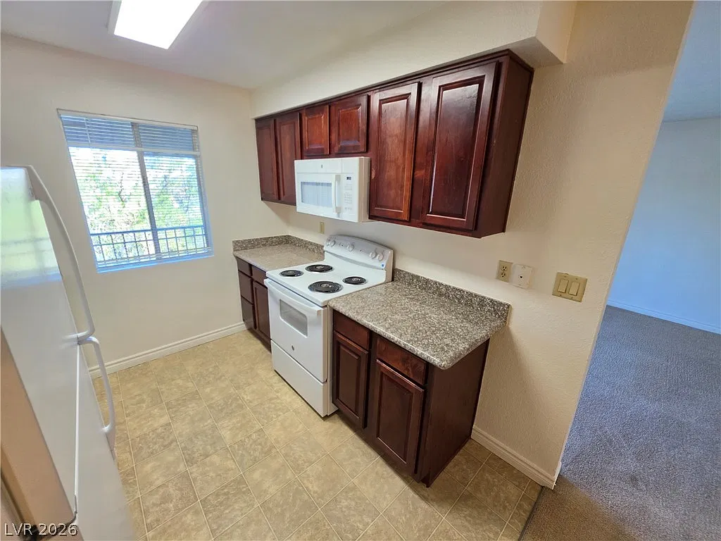 4310 Sandy River Dr — Photo 4