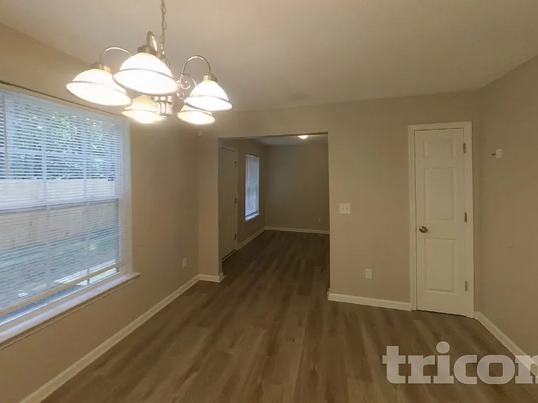 137 Lossie Ln — Photo 5