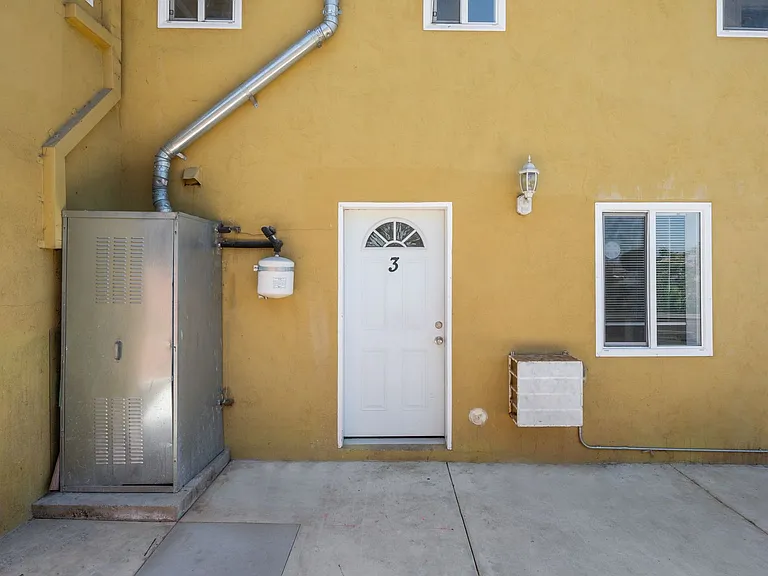 501 S Lorena St — Photo 8