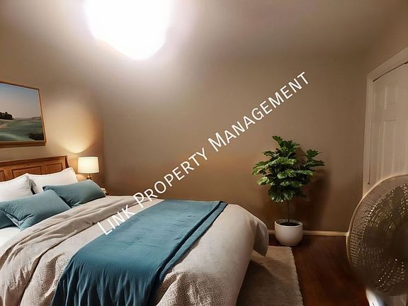 4th image of 7183 Holland Ln