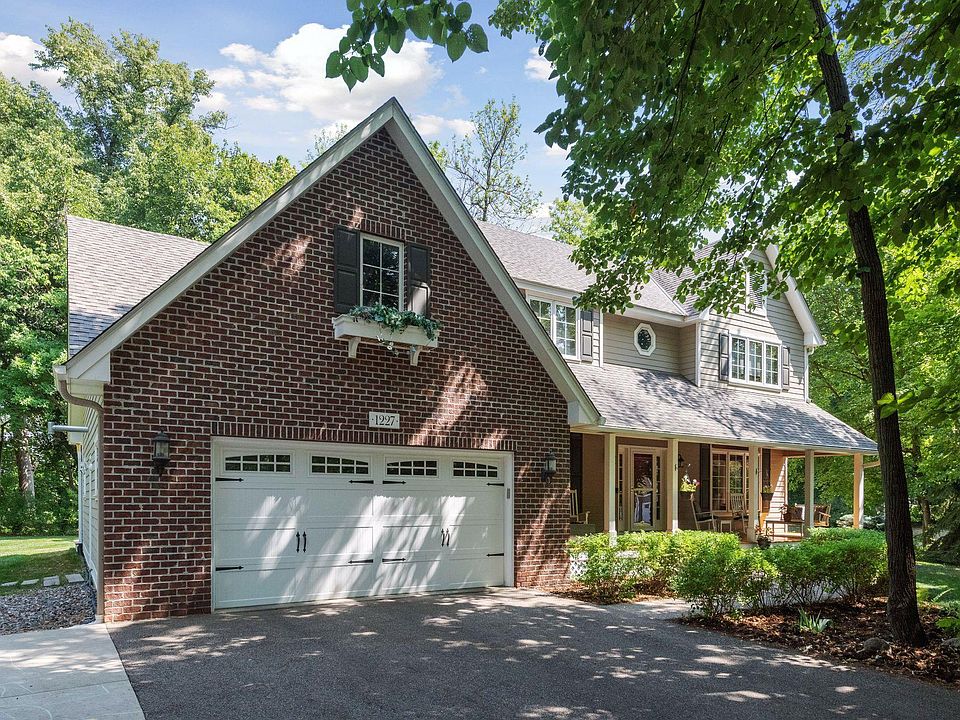 1st image of 1227 Sugarbush Ln