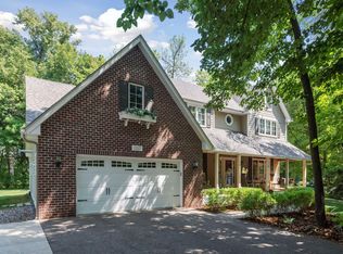 1227 Sugarbush Ln, Waconia, MN 55387