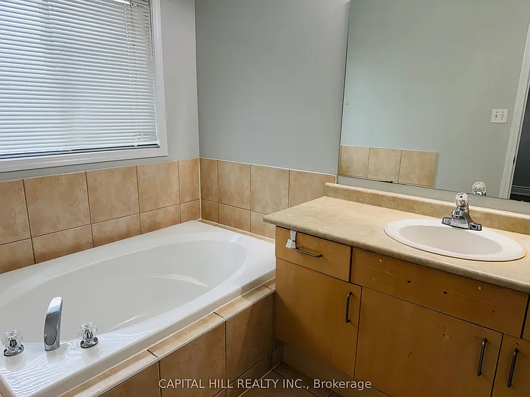 5959 Stonebriar Cres — Photo 23