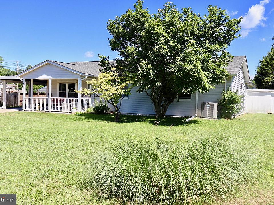 1st image of 4914 Upland Dr