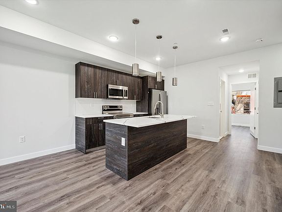 2nd image of 2438 N Mascher St #2