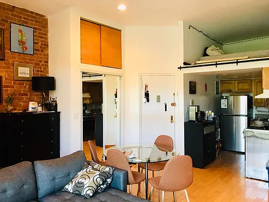 Rented by Haven Group Real Estate, LLC | media 11