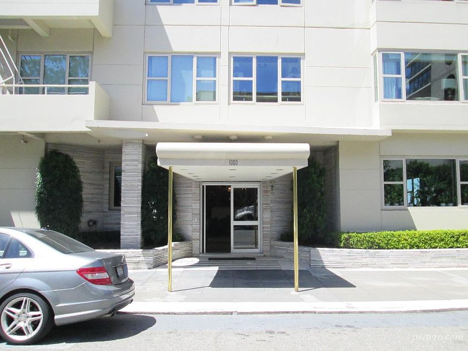 1st image of 1000 Green St APT 401