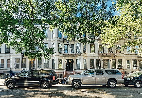 3rd image of 903 Saint Johns Pl #2Z