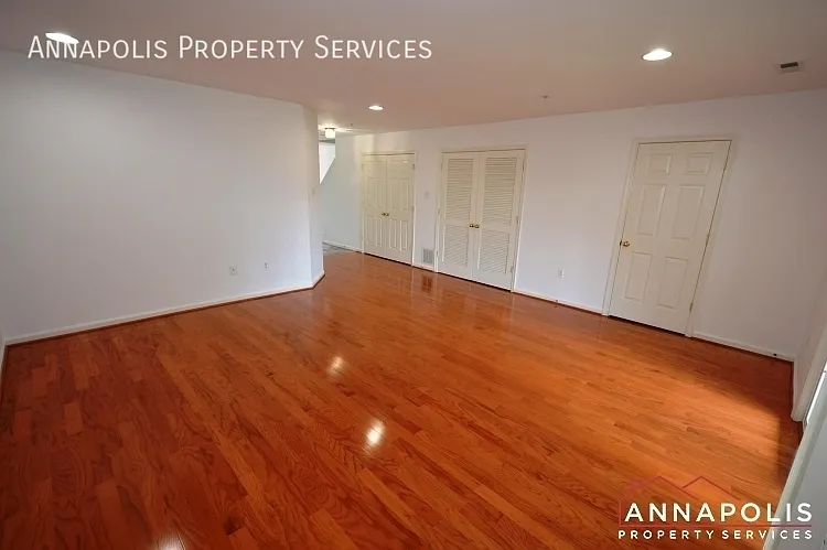 1016 Meandering Way — Photo 20
