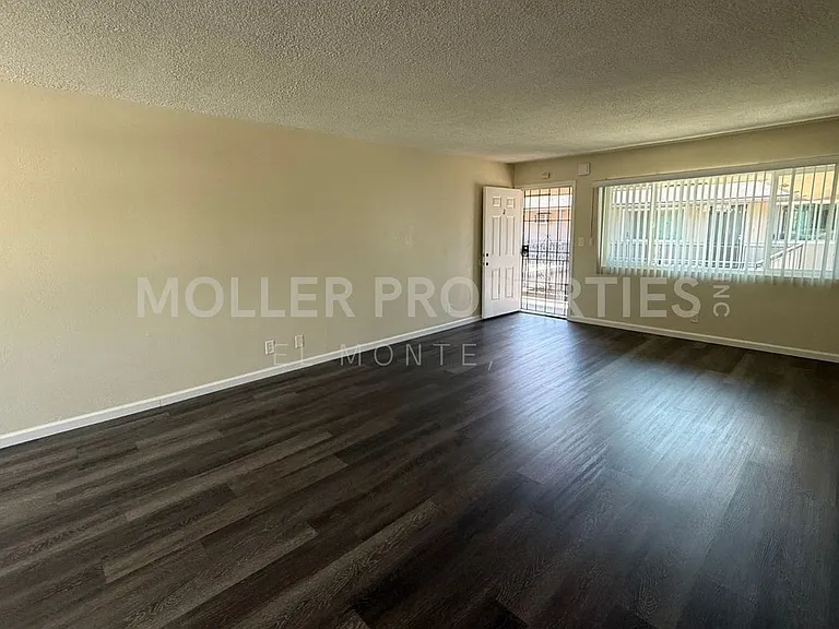 Third St Alhambra 1625 — Photo 2