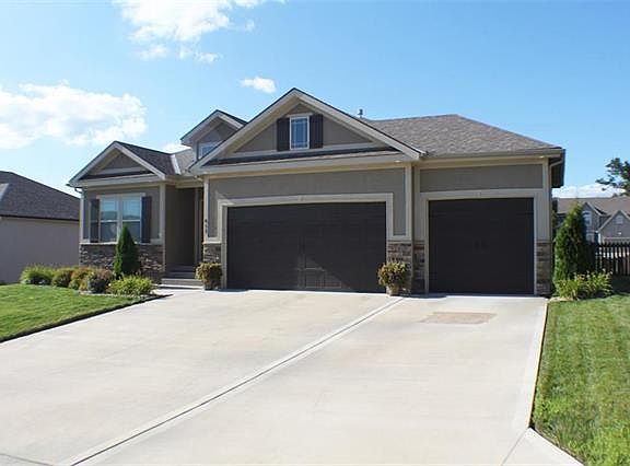 5th image of 813 SE Meadowlark