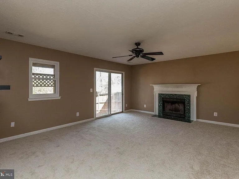 10276 Racquet Cir — Photo 12