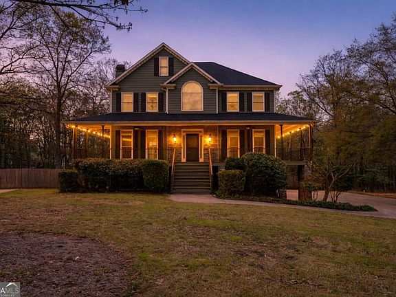 3rd image of 24 Bucky St