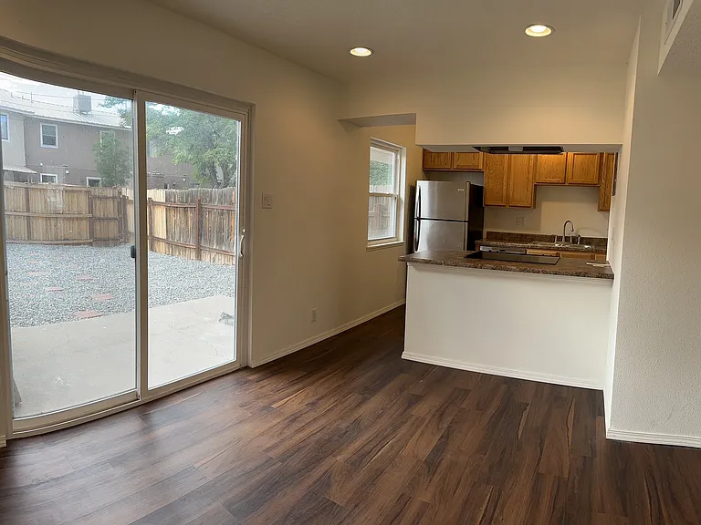 6017 Calle Nueve NW — Photo 8