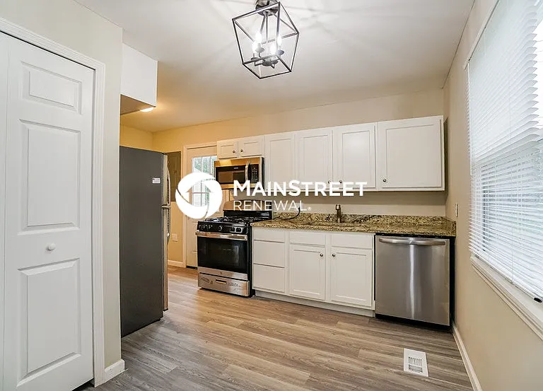 973 Exeter Rd — Photo 4